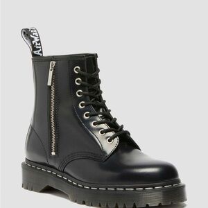 Dr.Martens 1460 BEX
Smooth Leather Lace and Zip Boots